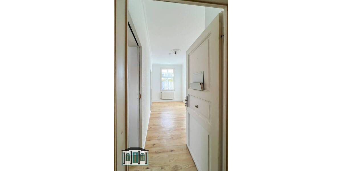 Denkmalschutz trifft Investitionschance: Dreiparteienhaus mit Entwicklungspotenzial 1 zimmer