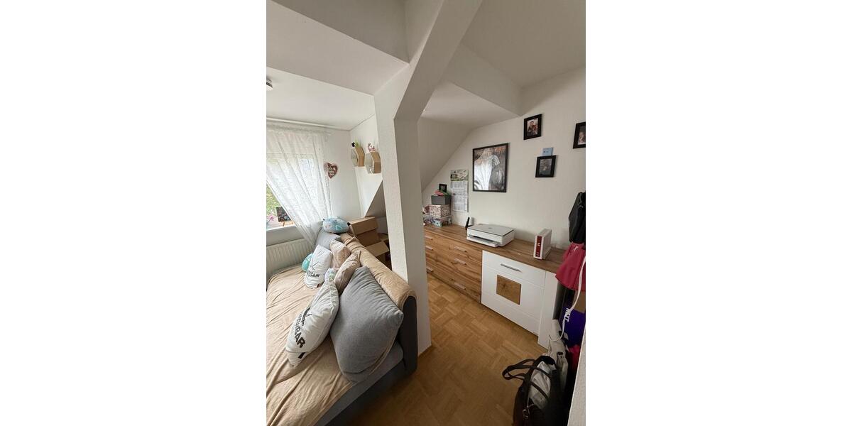 Dachgeschoßwohnung Schwerte - 4 Zimmer, 90 m&sup2;, 700&euro; | Angebot:27543492