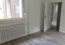 Renovierte 3-Zimmer-Erdgeschoßwohnung mit Balkon zu vermieten!