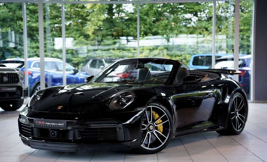 Porsche 911 30.000 km 233.800 € Remscheid/NRW 42855