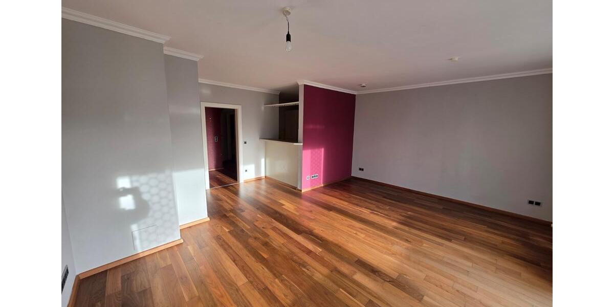 3 Zimmerwohnung mit 2 Balkonen und Garage 3 zimmer