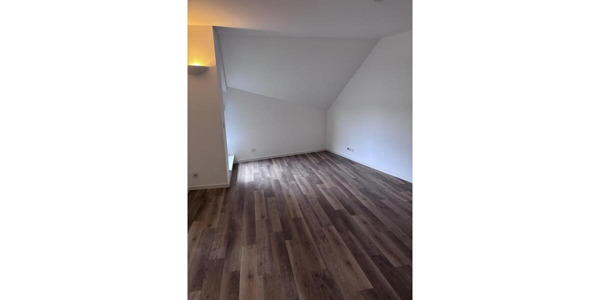 Einfamilienhaus Dortmund Hombruch - 2 Zimmer, 150 m&sup2;, 1.000&euro; | Angebot:25754031