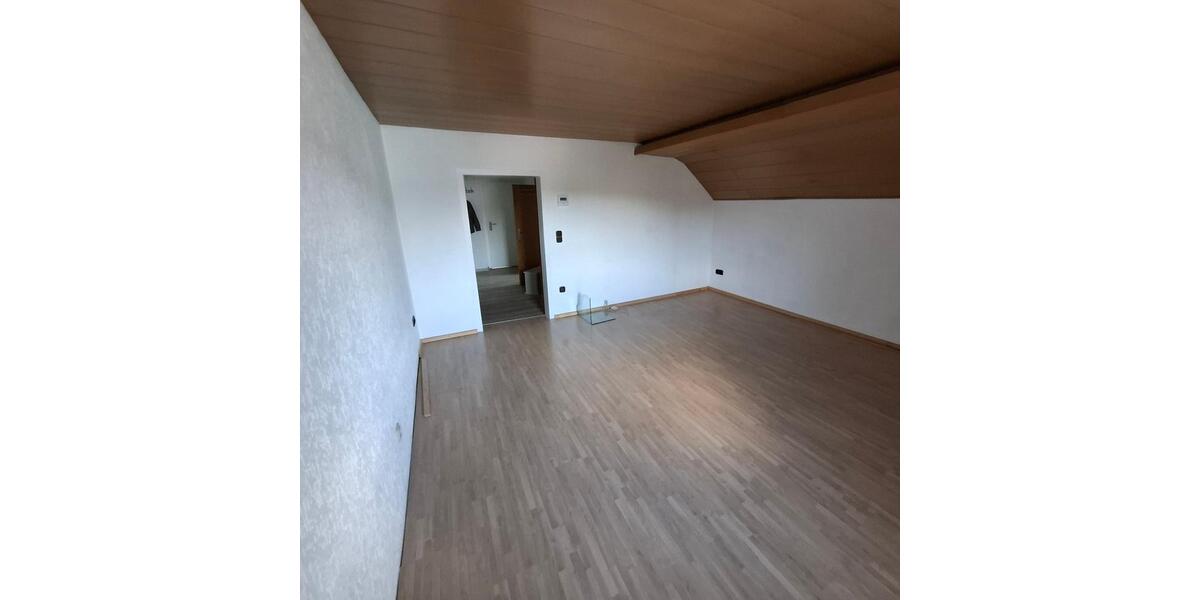 Dachgeschoßwohnung Witten Annen - 3.5 Zimmer, 82 m&sup2;, 129.000&euro; | Angebot:27000619