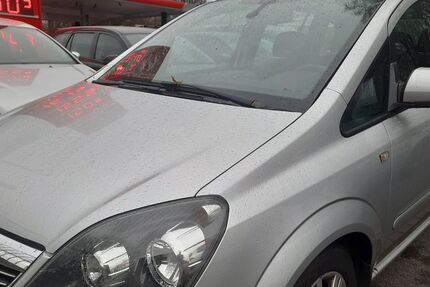 Opel Zafira 245.000 km 3.350 &euro; Essen 45276