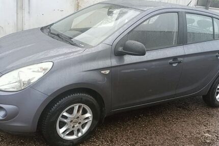 Hyundai i20 149.000 km 2.500 &euro; Essen 45355
