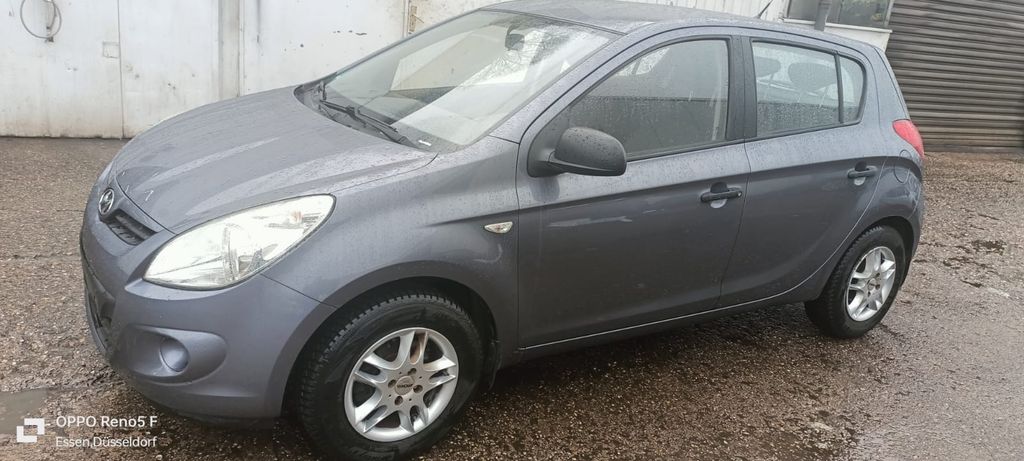 Hyundai i20 149.000 km 2.500 &euro; Essen 45355