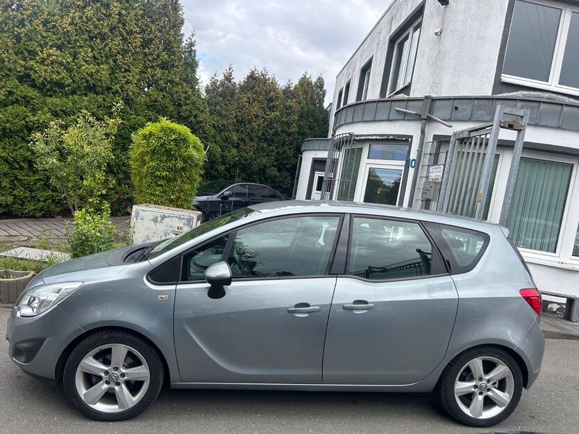 Opel Meriva 135.000 km 3.390 € Essen 45326