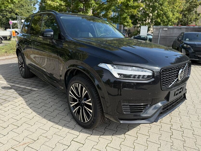 Volvo XC90 15.200 km 57.400 € Dortmund 44263