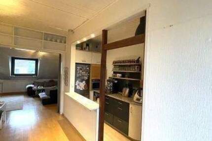 Charmante 3,5-Raum-Wohnung - offene Küche - Duschbad - großer Balkon - ruhige Lage in Broich 3 zimmer