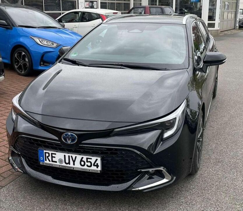 Toyota Corolla 8.401 km 33.900 € Datteln 45711