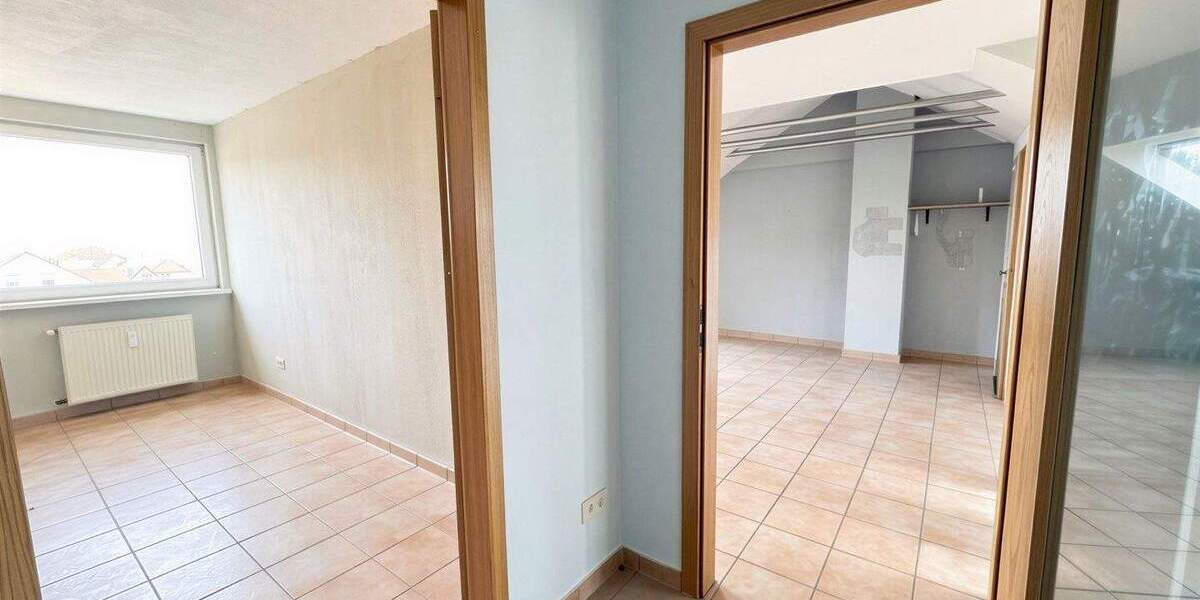 Etagenwohnung Wuppertal Langerfeld - 5 Zimmer, 132 m&sup2;, 289.000&euro; | Angebot:25401705