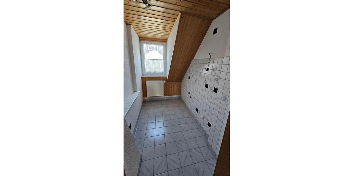 Dachgeschoßwohnung Herne Wanne-Bickern - 4.5 Zimmer, 107 m&sup2;, 950&euro; | Angebot:25304459