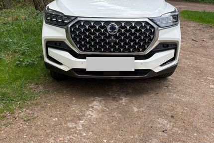 SsangYong REXTON 53.000 km 27.990 &euro; Essen 45149
