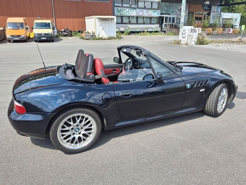 BMW Z3 118.900 km 10.500 € Wuppertal 42105