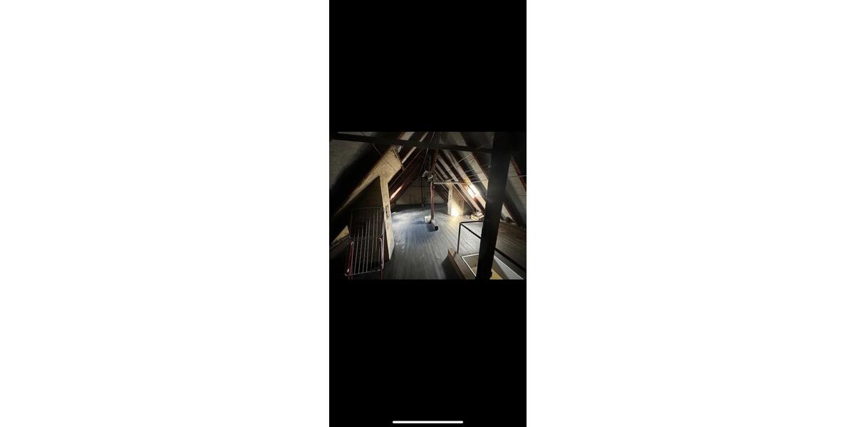 Dachgeschosswohnung links zu vermieten in Herne 3 zimmer