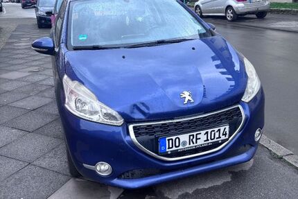 Peugeot 208 123.000 km 2.800 &euro; Dortmund 44145