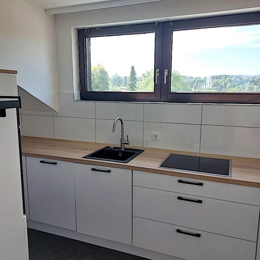 EXKL. Moderne, 4 Z., ETW, 150 qm Wfl., in RUHIHER LAGE (Erbpacht)