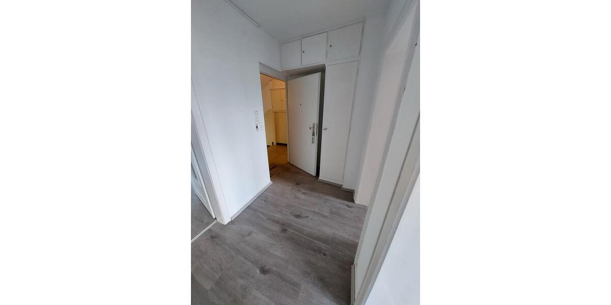 2,5 Zimmer Wohnung ab sofort frei !!! ruhige Lage 1 zimmer
