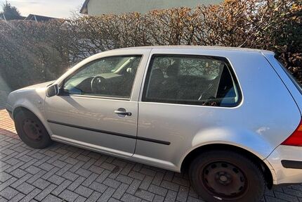 VW Golf 162.000 km 700 &euro; Schwelm 58332