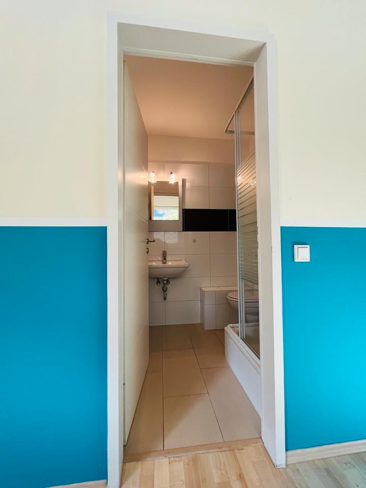 BÜRO33qm*TOP Lage Frankenstr.BREDENEY*Stark befahren+Fensterfront zimmer