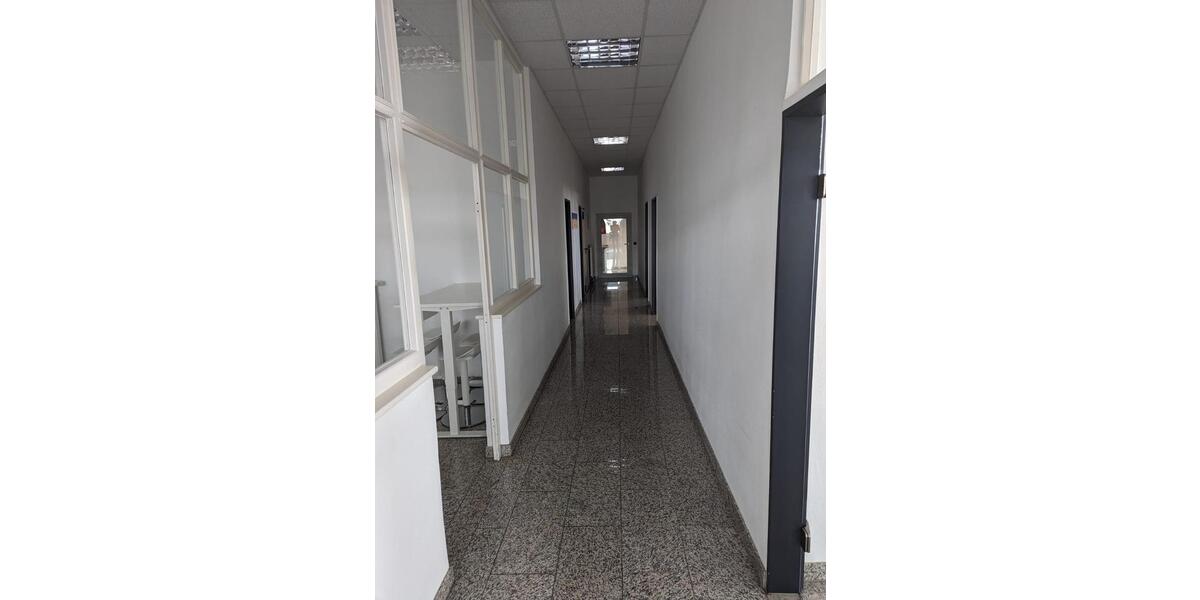 Attraktive Büro- Gewerbeetage im Gewerbegebiet Henrichshütte zimmer