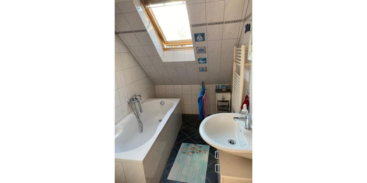 Dachgeschoßwohnung Hagen Hohenlimburg - 4 Zimmer, 79 m&sup2;, 690&euro; | Angebot:25297111