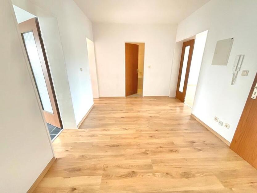 Große 3 Zimmerwohnung mit Balkon zimmer