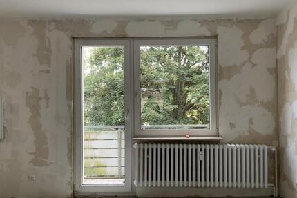 Geräumige 2,5 Zimmerwohnung mit großer Wohnküche, neuem Wannenbad mit Fenster sowie Balkon 2 zimmer