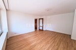 Uninähe! Helle Etagenwohnung mit großzügigem Balkon