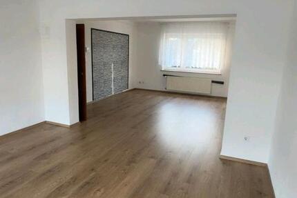 Wohnung Hagen Hagen-Mitte - 3 Zimmer, 80 m&sup2;, 700&euro; | Angebot:27567590