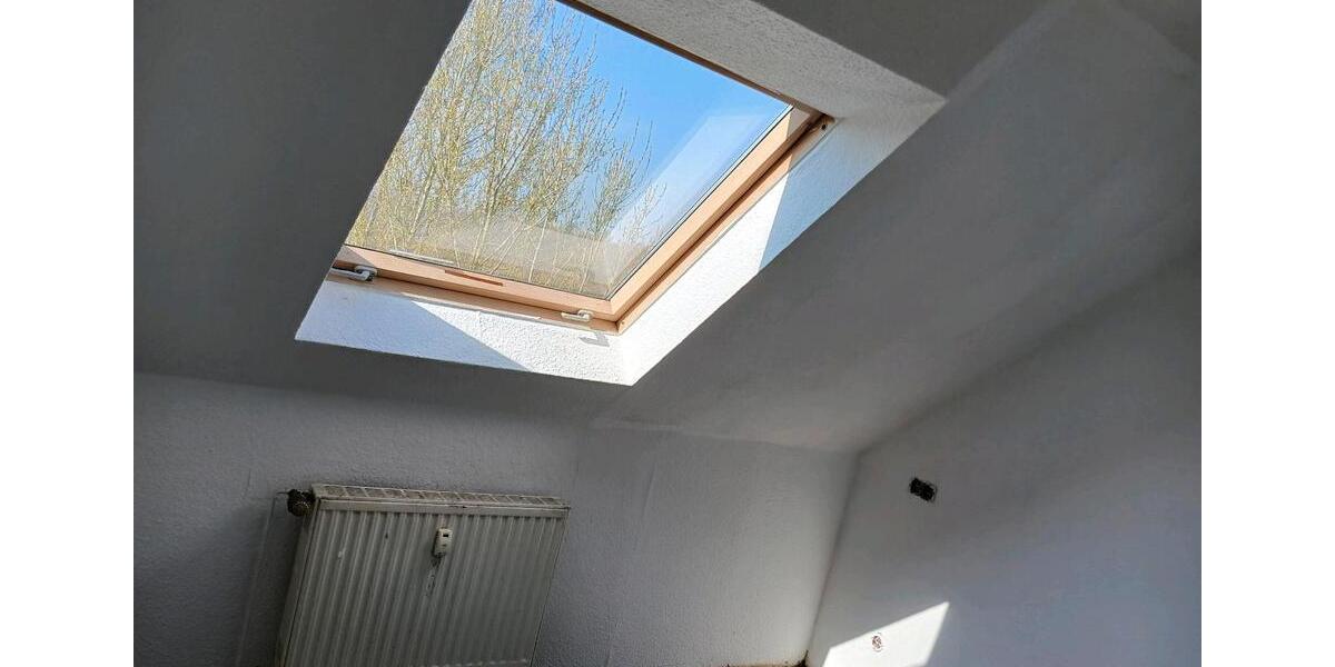 Dachgeschoßwohnung Gelsenkirchen Gelsenkirchen-West - 2 Zimmer, 120 m&sup2;, 810&euro; | Angebot:25782609