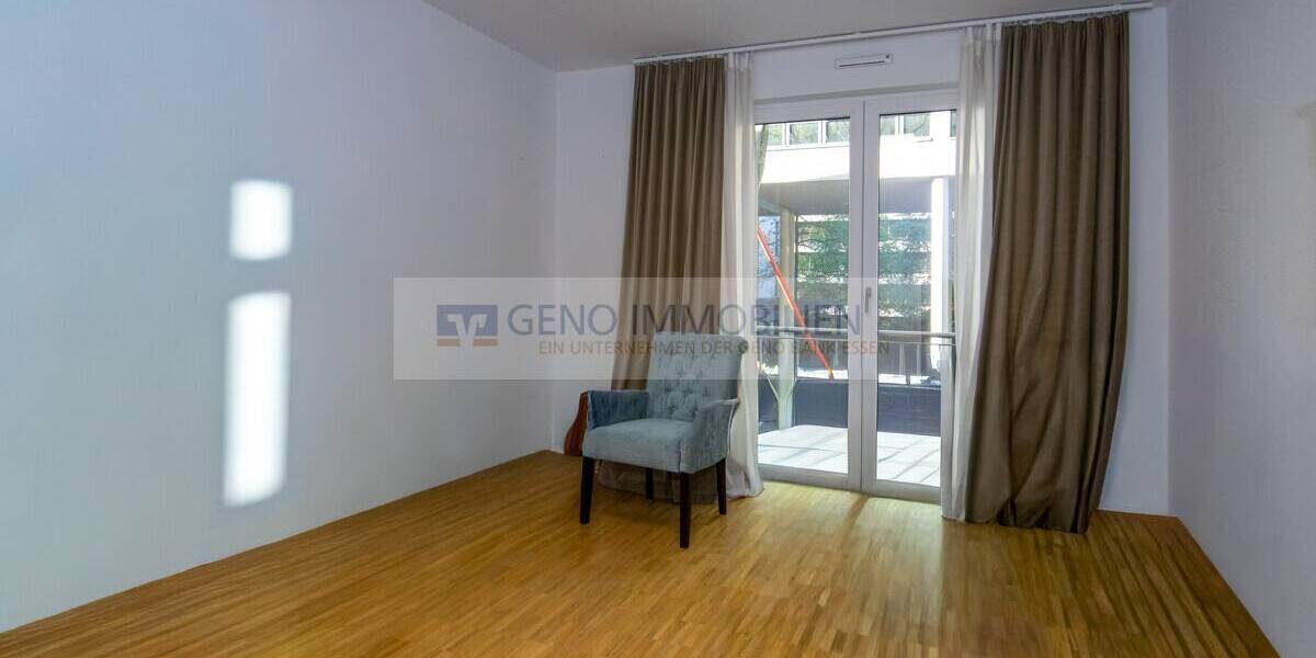 Etagenwohnung Essen Südviertel - 2 Zimmer, 75 m&sup2;, 957&euro; | Angebot:26502636