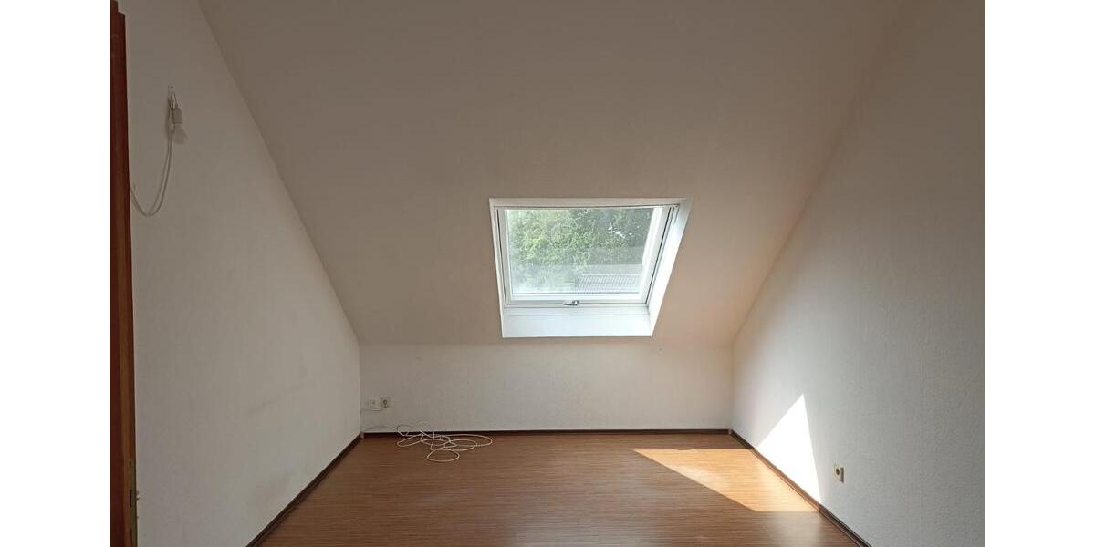 Dachgeschoßwohnung Dortmund Hombruch - 4 Zimmer, 87 m&sup2;, 735&euro; | Angebot:27600011