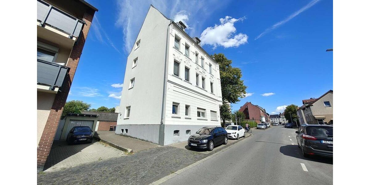 Schöne Altbau-Wohnung im Erdgeschoss 2 zimmer