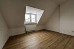 Erstbezug nach Sanierung: Helle Dachgeschosswohnung ca. 51 m² in Holsterhausen 3 zimmer