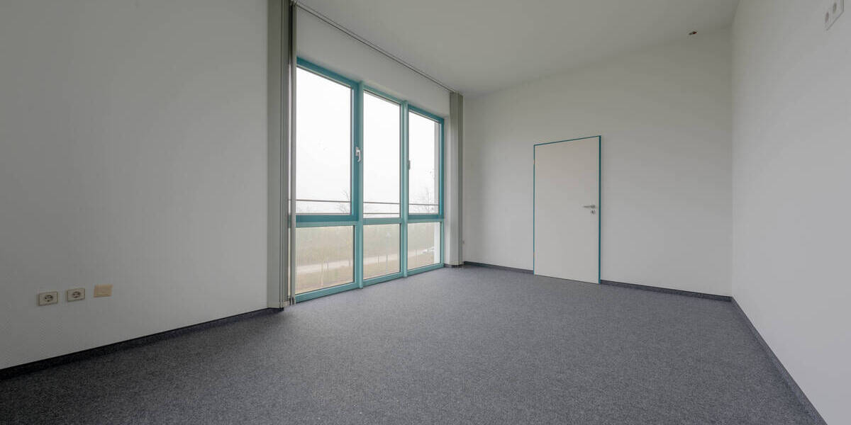 Gewerbeobjekt Lünen Brambauer - 3 Zimmer, 250 m&sup2;, 2.402&euro; | Angebot:25736775