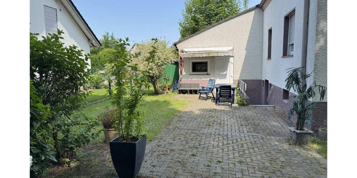 EIN- ODER ZWEIFAMILIENHAUS MIT GARTEN IN GUTER LAGE VON DORTMUND-NETTE 5 zimmer