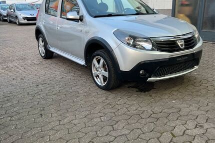 Dacia Sandero 139.000 km 5.480 &euro; Essen 45141