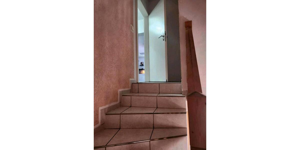 Dachgeschoßwohnung Dortmund Brackel - 3.5 Zimmer, 95 m&sup2;, 1.300&euro; | Angebot:26432429
