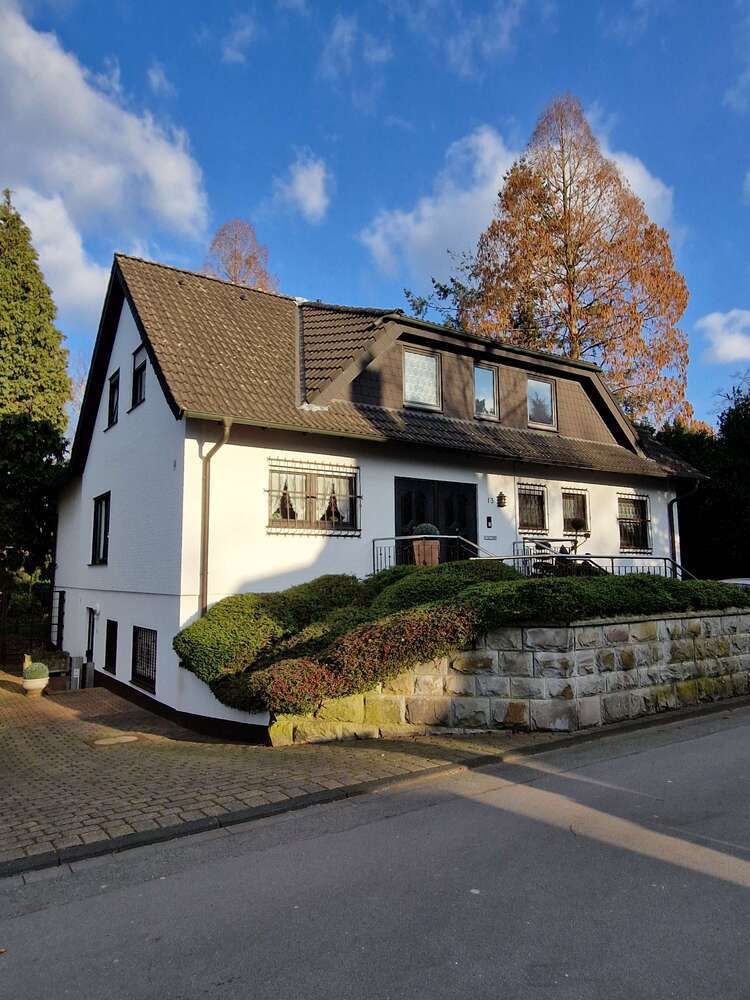 Haus zum Kaufen in Ratingen 2.400.000 € 342 m²