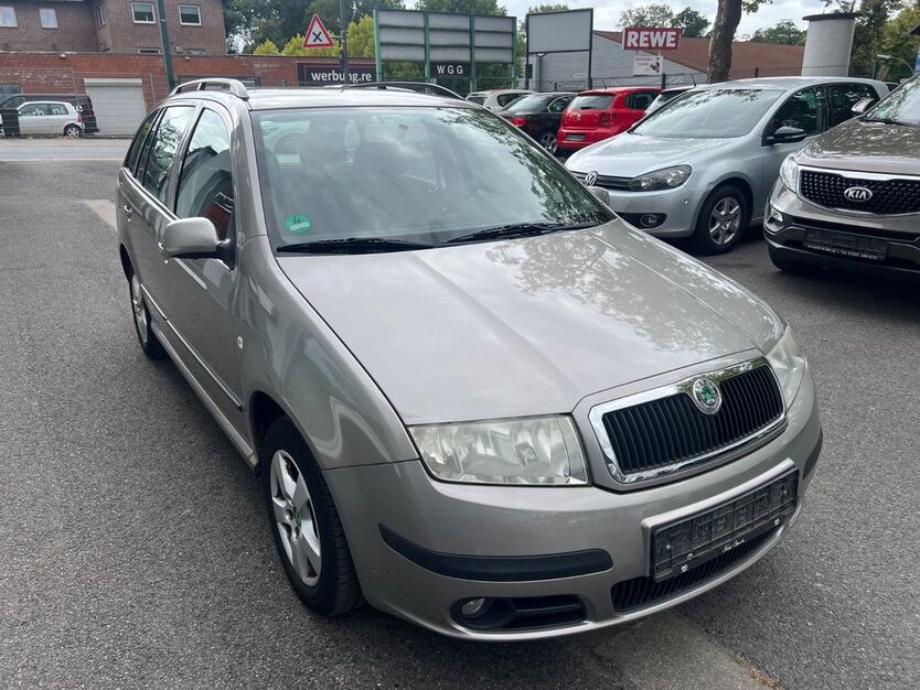 Skoda Fabia 212.000 km 1.999 € Recklinghausen 45663