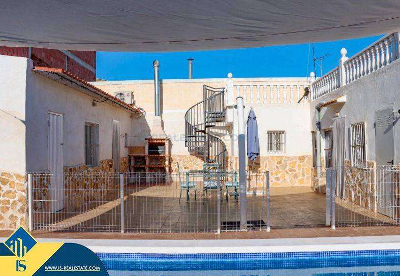 Haus zum Kaufen in Los Montesinos 286.000 € 152 m²
