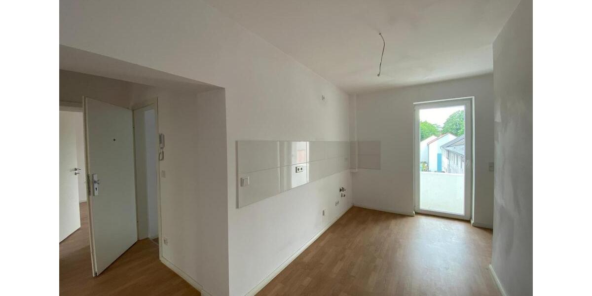 Exklusiv sanierte 4,5-Zimmer-Wohnung mit Balkon – Erstbezug nach Komplettsanierung 4 zimmer