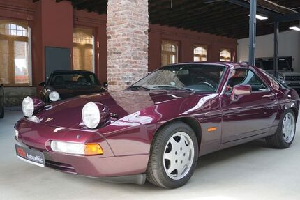 Porsche 928