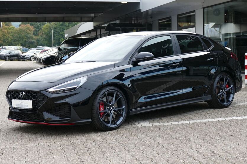 Hyundai i30 3.685 km 38.890 € Schwelm 58332