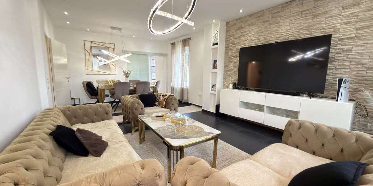 Modernisiertes 3-Parteienhaus mit Maisonette und Gartenanteil nahe Centro - Mehrfamilienhaus, Wohnhaus Oberhausen Osterfeld | Angebot:26835909