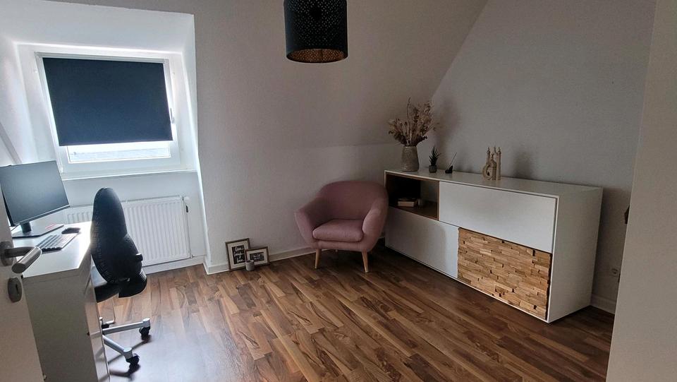Dachgeschoßwohnung Dortmund Hörde - 3 Zimmer, 60 m&sup2;, 800&euro; | Angebot:26669662