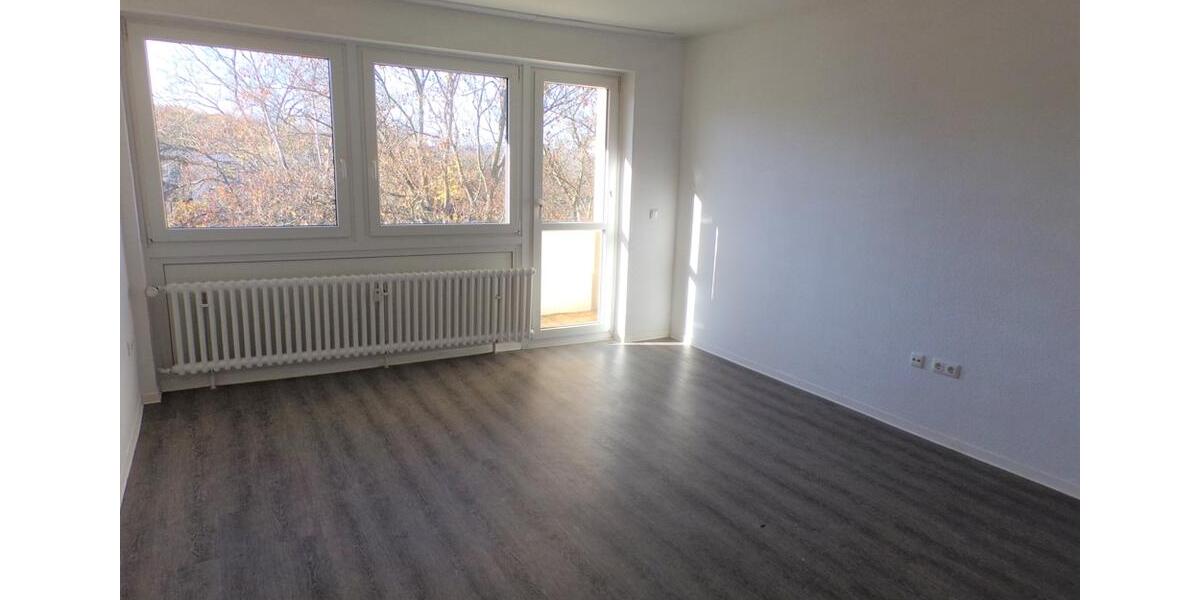 Sonnige, helle 3 Zimmer mit Balkon und Keller, 3.OG 3 zimmer