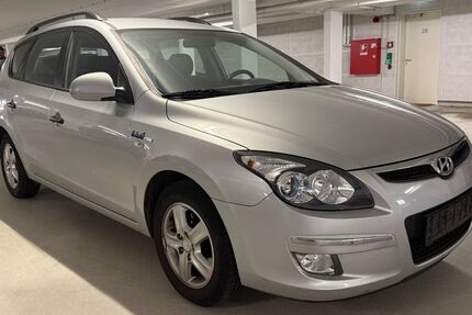 Hyundai i30 123.000 km 3.500 € Essen 45326