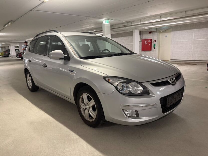 Hyundai i30 123.000 km 3.500 € Essen 45326